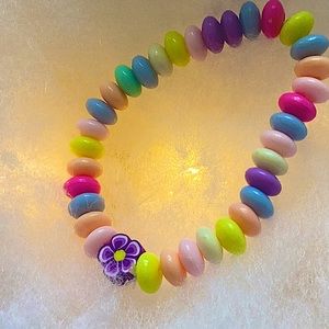 Multi color plastic bead bracelet new no tags